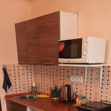 Apartment Gold