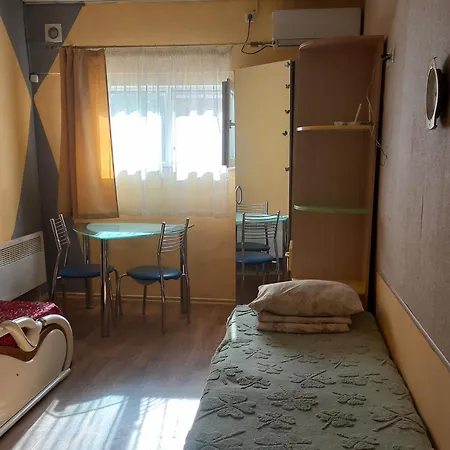 Gold Apartment *