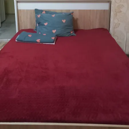 Apartment Gold